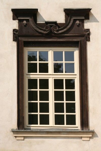 Detale architektoniczne elewacji wschodniej pałacyku.