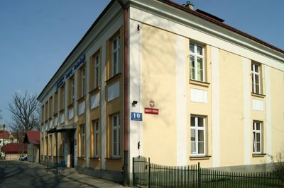 Budynek Gimnazjum Żeńskiego przy ul. Moniuszki (obecnie siedziba Instytutu Archeologii Uniwersytetu Rzeszowskiego)