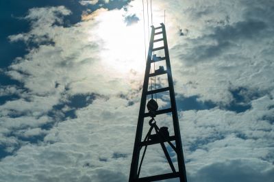 Zdjęcie z montażu najnowszego rzeszowskiego pomnika "Drabina do nieba",fot. Adam Lampart,Urząd Miasta Rszeszowa