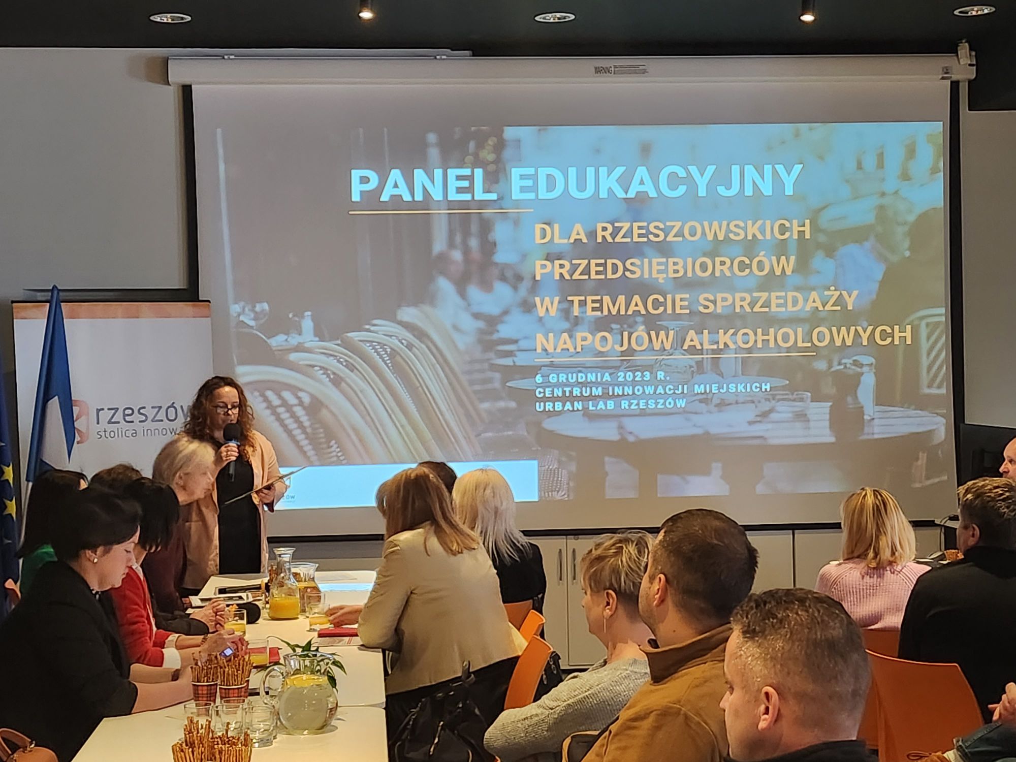 Spotkanie szkoleniowe dla przedsiębiorców prowadzących punkty sprzedaży napojów alkoholowych na terenie miasta Rzeszowa